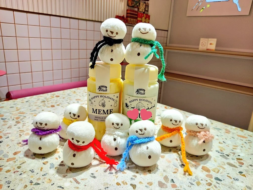 silentで使われてたSnowMan☃️❄この子達と同じ物かなぁ❓って思って🤔💭そうだとしたら幸せだね😍✨✨って娘と話してたんだぁ💕
たくさんアレンジ出来るシンプルなスノーマンだったの🍀マフラーだけ作って…🧶この子達の帽子、まだ作れてないんだけどね💦💦  