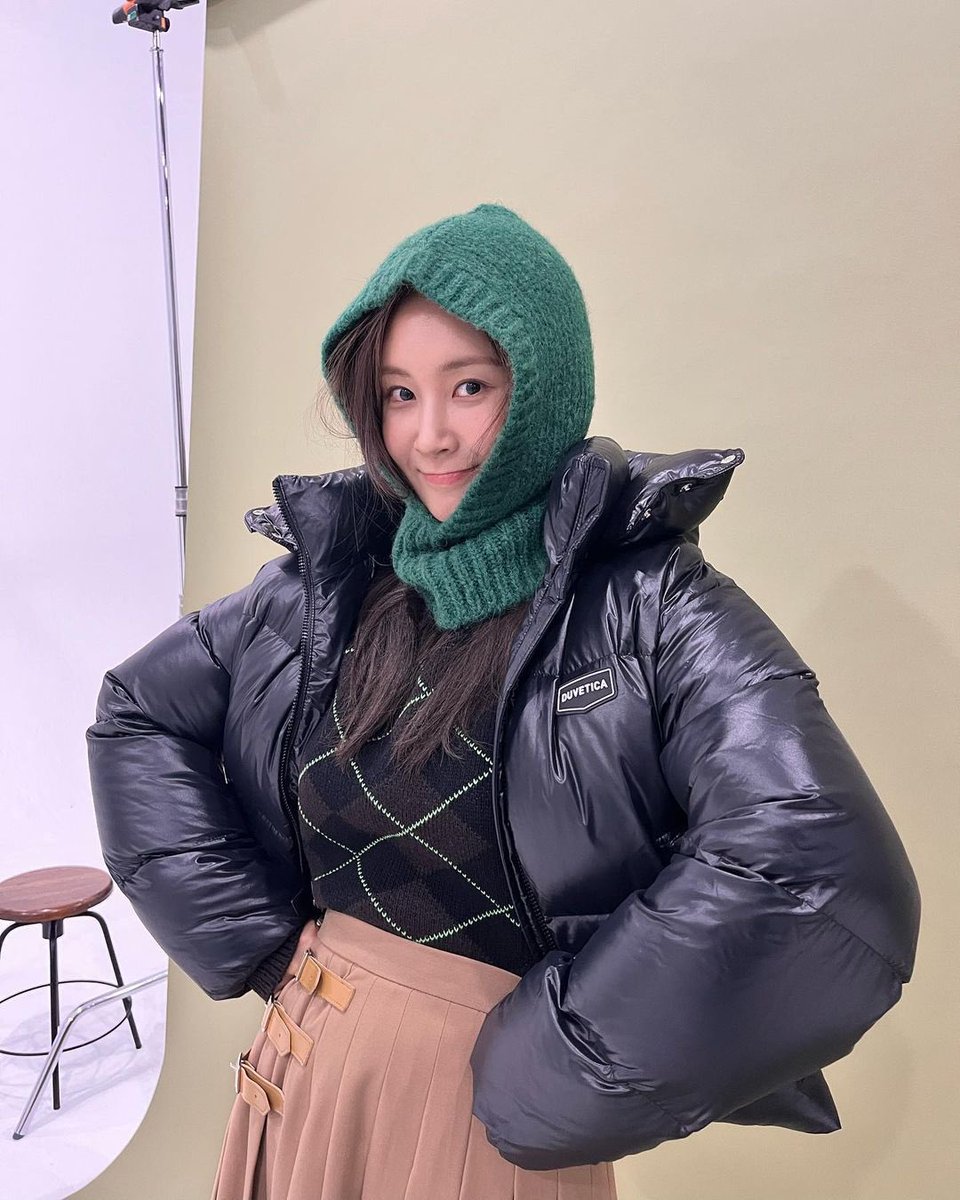 yurliekwon's tweet photo. I wonder how was everyone's christmas going? 🎄🥨 Mine was too good because Christmas itself is the best time of the year 🤩 2022 almost end, lets learn from good things happened this year. Its a bittersweet, but eventually everything will be alright. Happy Holiday! https://t.co/R90P5rihKm