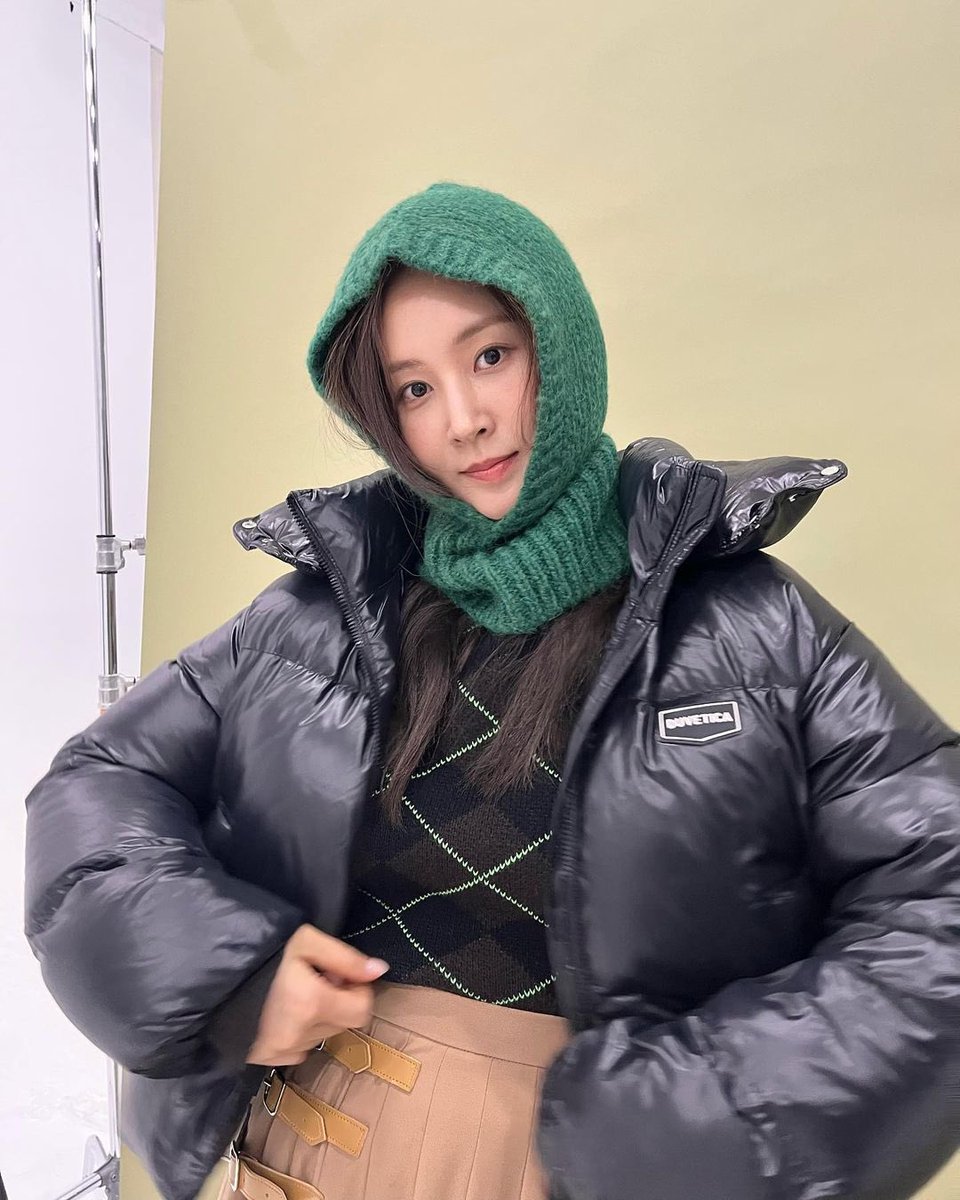 yurliekwon's tweet photo. I wonder how was everyone's christmas going? 🎄🥨 Mine was too good because Christmas itself is the best time of the year 🤩 2022 almost end, lets learn from good things happened this year. Its a bittersweet, but eventually everything will be alright. Happy Holiday! https://t.co/R90P5rihKm