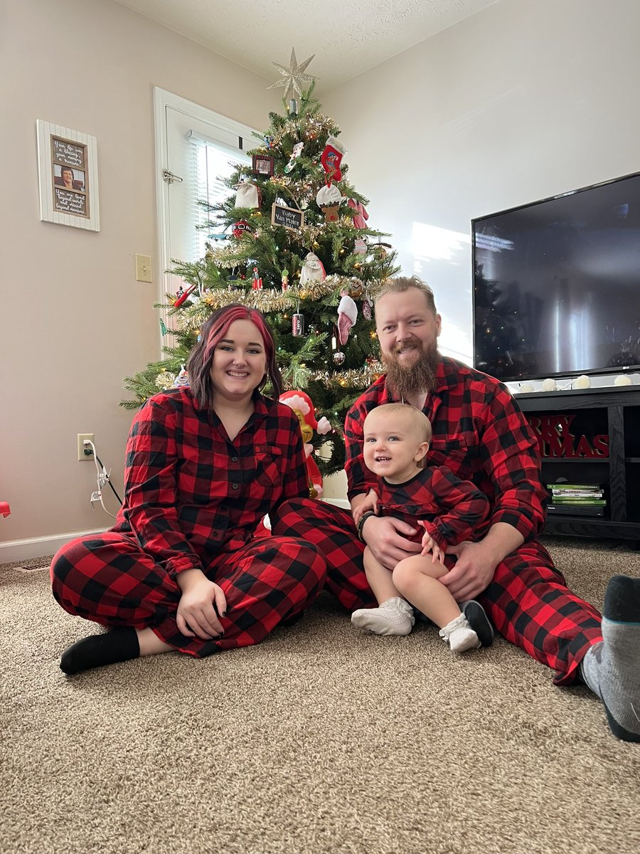 bvanmatre29's tweet photo. Hope everyone had a great Christmas!! https://t.co/LnJfX3IHS6