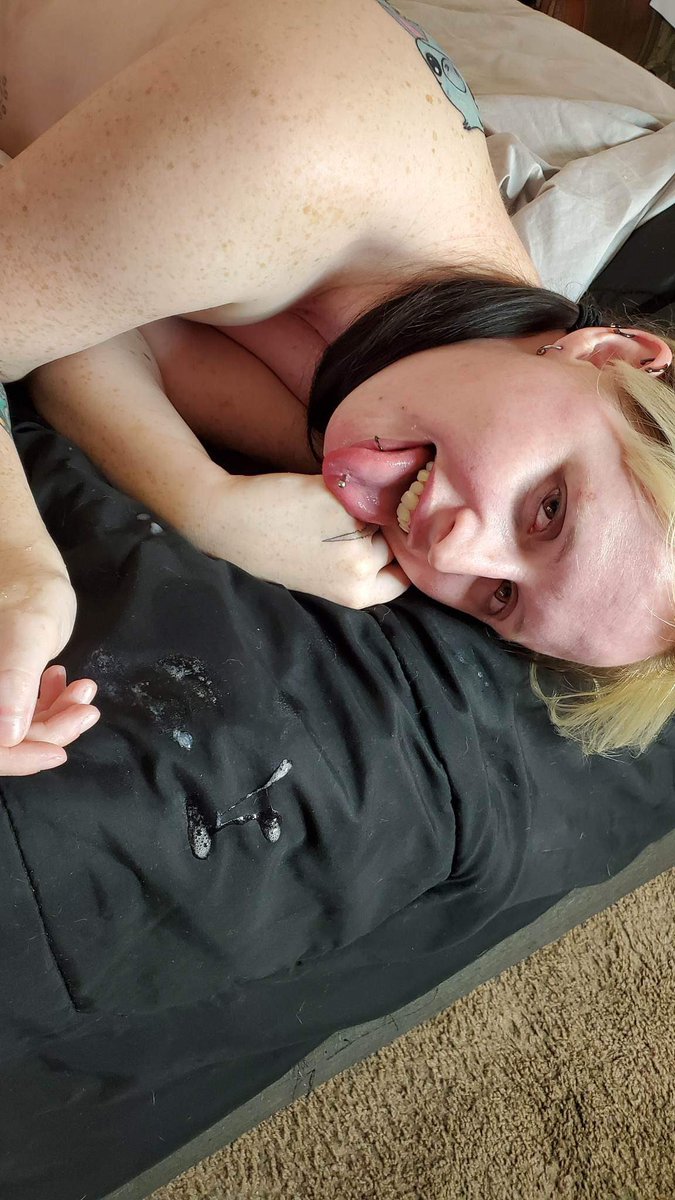 KyrstlePanda's tweet photo. What are the holidays without giving your fiancé some super sloppy head and making a mess all over the place? @VonDOOMOfficial
#ContentCreator #nsfw #contentcreatorcouple #sexworker #sexwork #sloppymouth #sloppytoppy #holidayblowjobs https://t.co/jKe54IAzkg