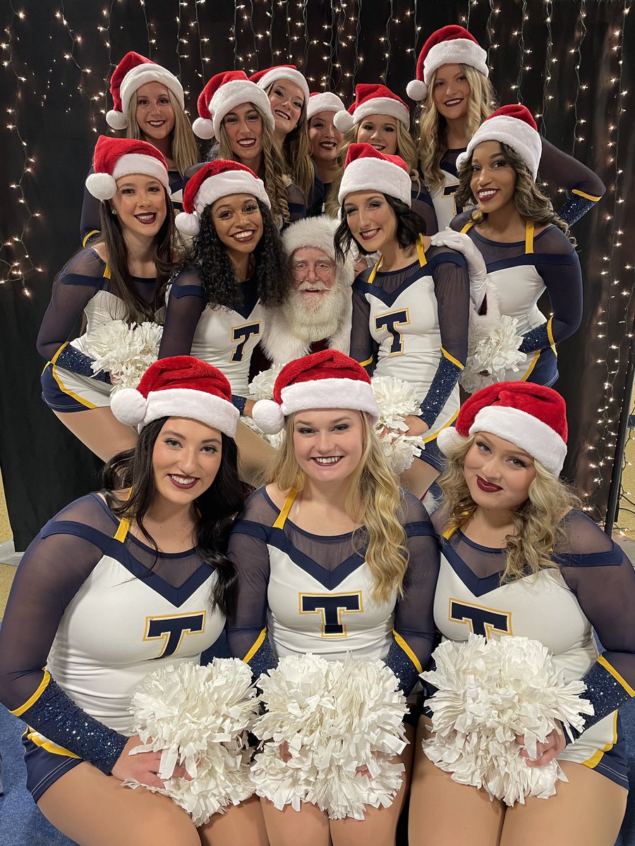 Merry Christmas from UTDT! We hope you have an amazing holiday season🎄🤍