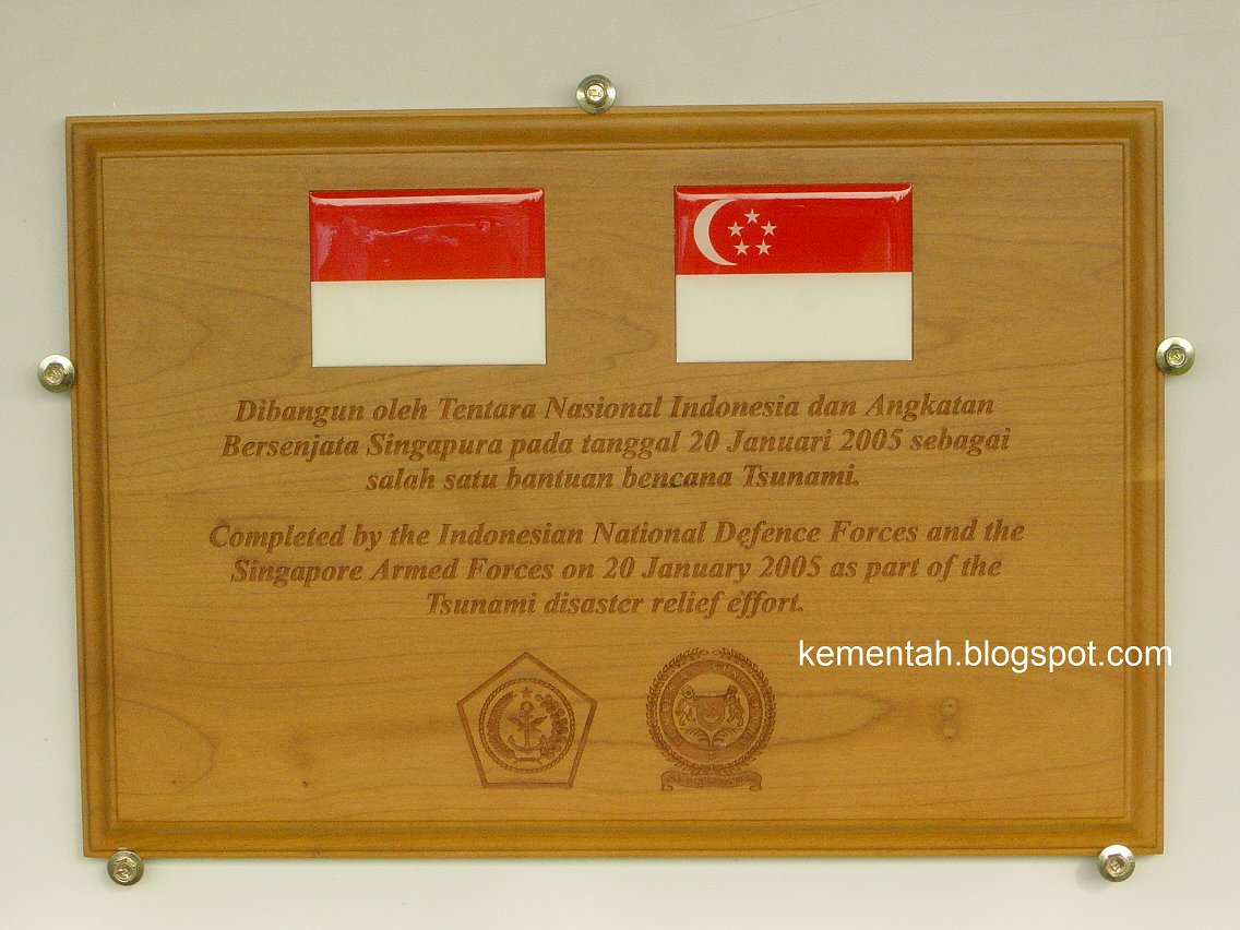 Field hospital built in Meulaboh, Indonesia, by combat engineers from TNI and the Singapore Armed Forces. Stronger together.