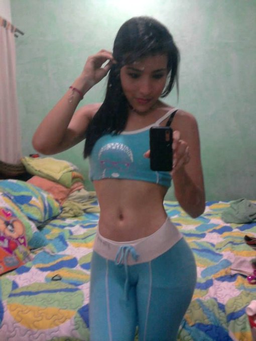 BalvanedaGarci1's tweet photo. Alguien que se anime a verme sin nada 😍 rt y comenta ❤️te molesta que sea pobre? https://t.co/4SuOcBRsLP