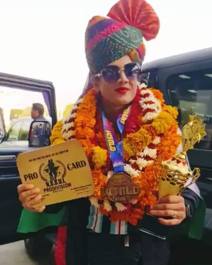 AmitKum66955707's tweet photo. राजस्थान की बेटी #प्रिया_सिंह ने देश का मान बढ़ाया🇮🇳
राजस्थान की प्रथम महिला बॉडीबिल्डर ने हाल ही में थाइलैंड में आयोजित 39वीं अंतर्राष्ट्रीय महिला बॉडीबिल्डिंग चैम्पियनशिप में गोल्ड मैडल व प्रो कार्ड जीतकर देश का गौरव बढ़ाया है।🐾✌️🇮🇳
#priyasingh #goldmodel #bodybuilder https://t.co/QVUQgSc0H9