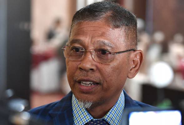 BermamaTV's tweet photo. Exco Wanita Terengganu belum berhasrat untuk memakai tudung dalam masa yang terdekat.

“Bila sampai hidayah, saya pakailah” ulas Hanafiah Mat sayu https://t.co/5yXQabViRW