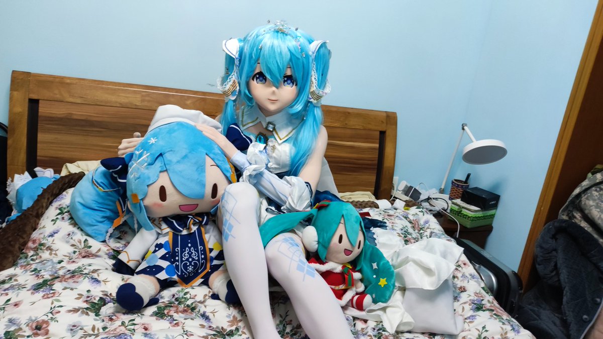 USSENF6's tweet photo. 定妆！
And……Merry Xmas！ https://t.co/pAlAHG3eS1