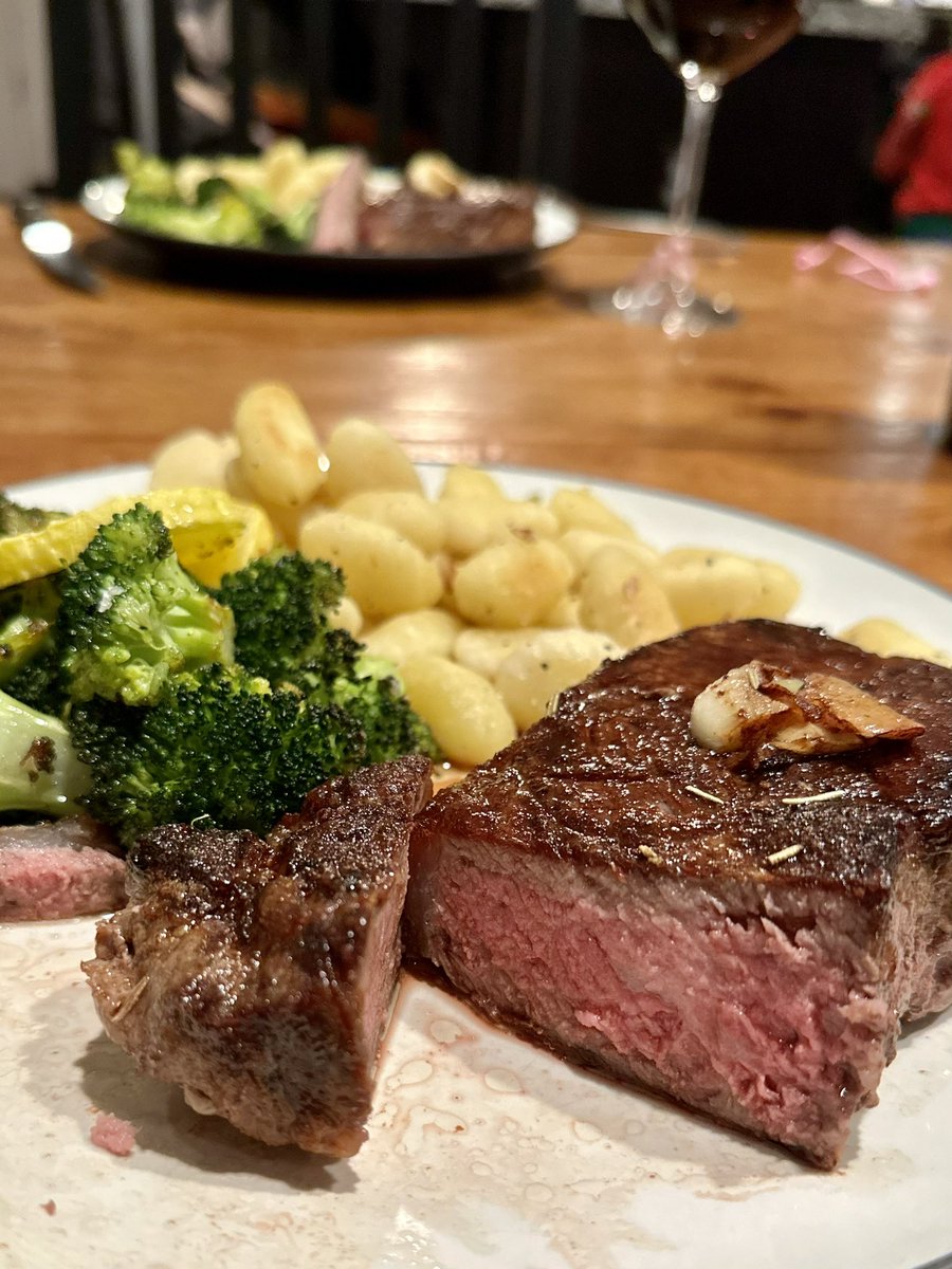 Merry Christmas! 🎄🎁🥩