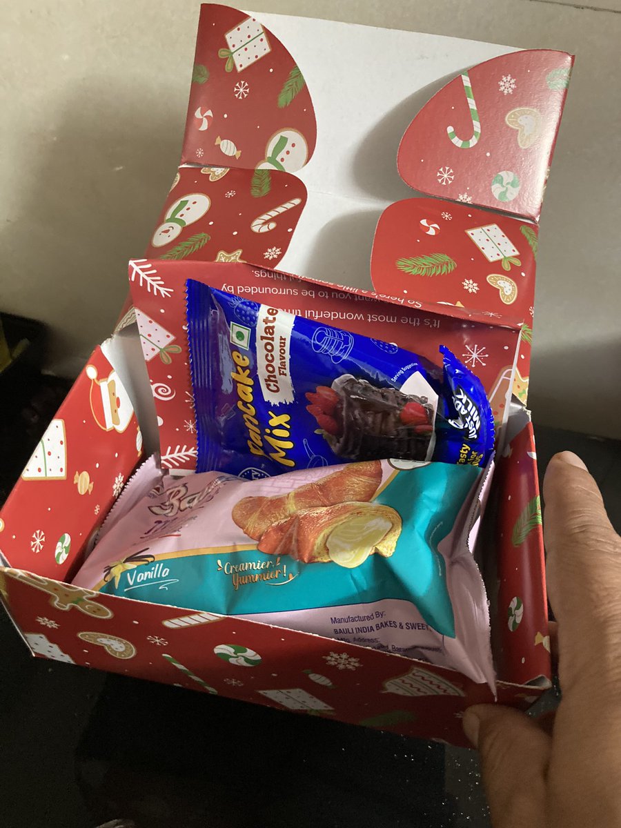 mthakurathi's tweet photo. Secret Santa delivered a box of chocolates this morning with out order. Thank you @SwiggyInstamart Merry Christmas all. https://t.co/6GwLtriFtq