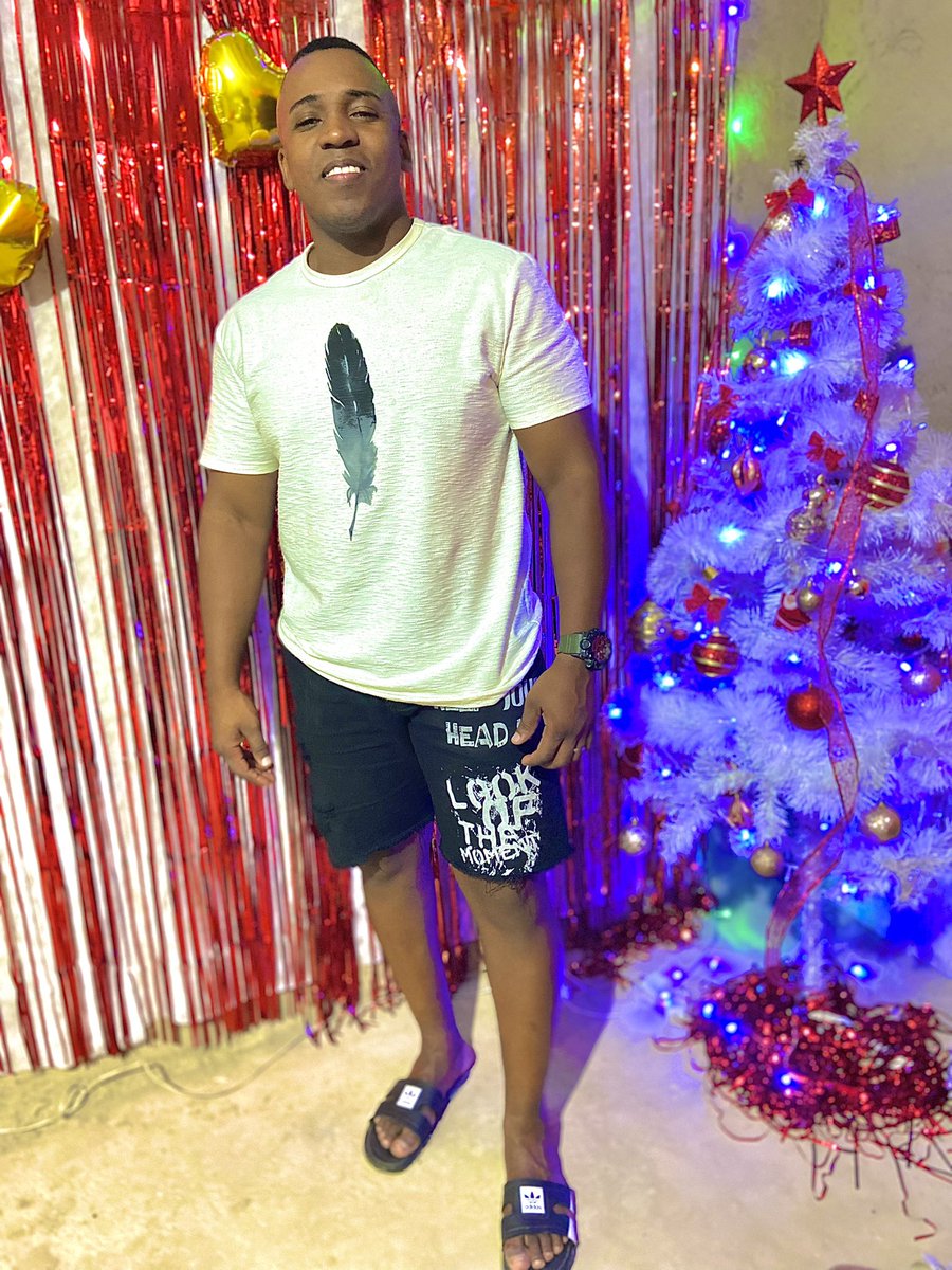 DinoMarcos5's tweet photo. Feliz natal 🎄❤️ https://t.co/i1ipFbVpfv