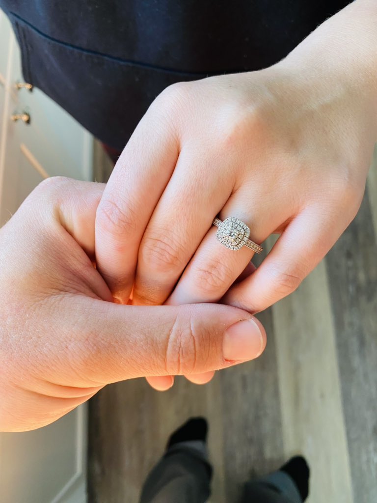 lindssssss___'s tweet photo. What a day….💍✨ https://t.co/ZoyOPSMeiJ