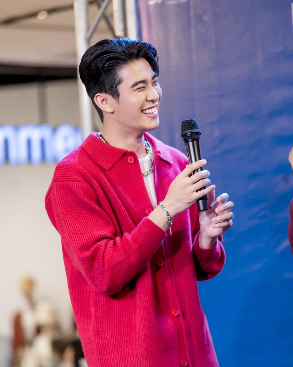 euroyswofficial's tweet image. Euro @ Big Step X10 Central Korat 😁 ขอบคุณ Heavy &amp;amp; Devy และศูนย์การค้าเซ็นทรัลโคราชสำหรับกิจกรรมดีๆแบบนี้จ้าา~  🙏🏻💖
.
#bigstepx10 #centralkorat #heavydevy 
#ยูโรยศวรรธน์ #euroyotsawat 
#eurofamily
( 📷 : @aorumm 🙏🏻 )