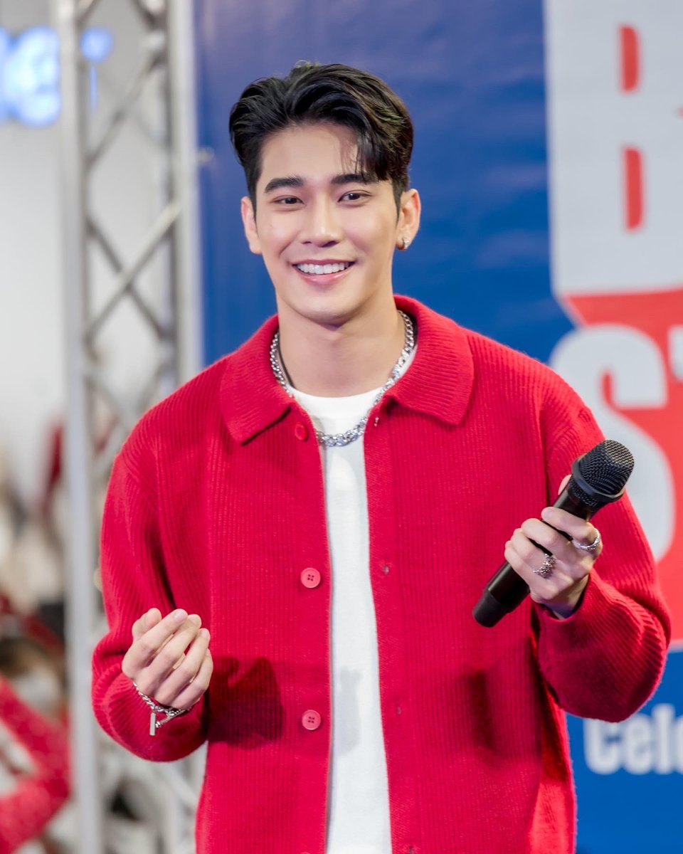 euroyswofficial's tweet image. Euro @ Big Step X10 Central Korat 😁 ขอบคุณ Heavy &amp;amp; Devy และศูนย์การค้าเซ็นทรัลโคราชสำหรับกิจกรรมดีๆแบบนี้จ้าา~  🙏🏻💖
.
#bigstepx10 #centralkorat #heavydevy 
#ยูโรยศวรรธน์ #euroyotsawat 
#eurofamily
( 📷 : @aorumm 🙏🏻 )