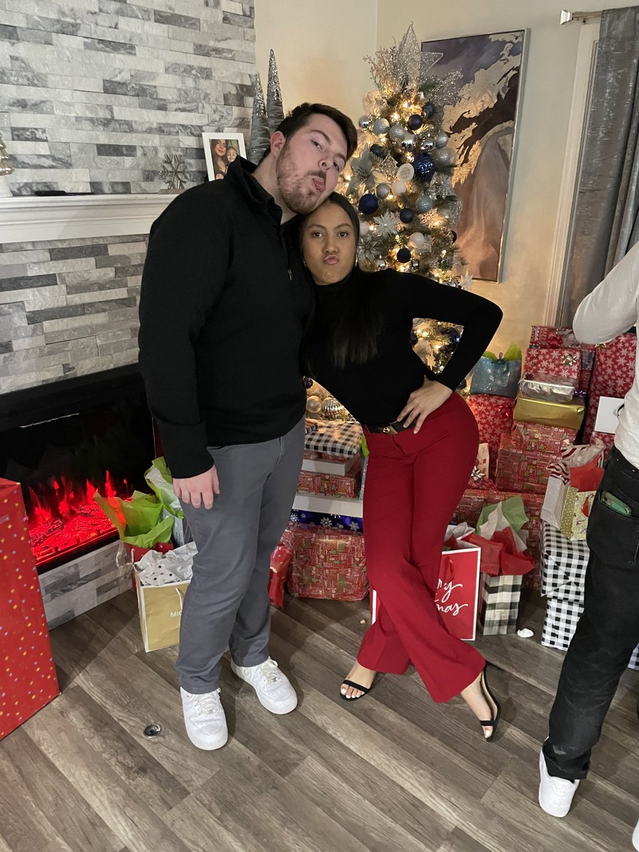 RhidoTV's tweet photo. Feliz Navidad 🎄❤️ https://t.co/5ZRNqh4Ump