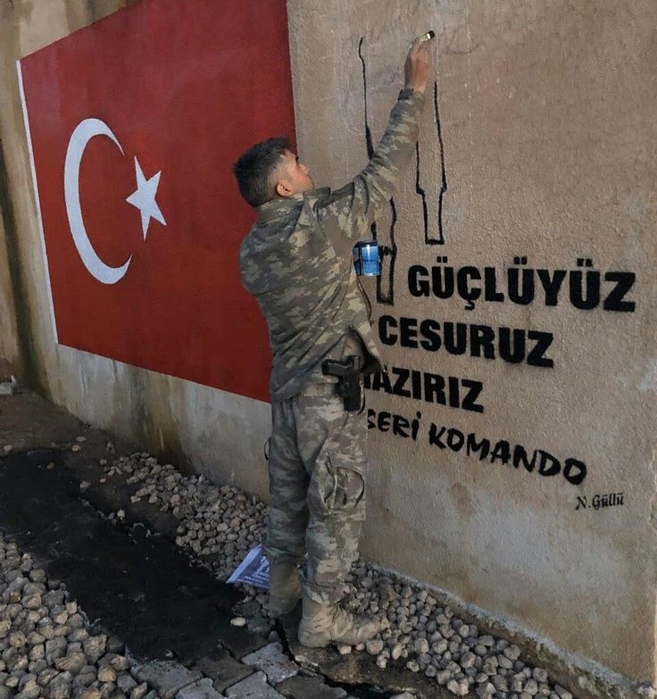 BAYRAĞIMIZI İNDİREMEYECEKSİNİZ..
EZANLARIMIZI SUSTURAMAYACAKSINIZ..
BU VATANI BÖLEMEZSİNİZ..🇹🇷🇹🇷

NE KÜRDİSTANI ULAN
#KillerPKK