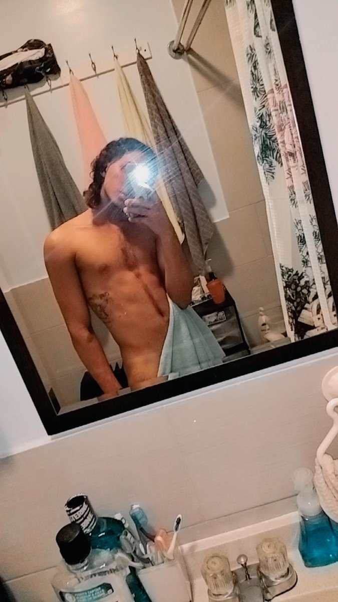 JoaBez2's tweet photo. Feliz noche 
Rt si quieres algo mejor 💦🔥 https://t.co/LnTJXd0hGZ