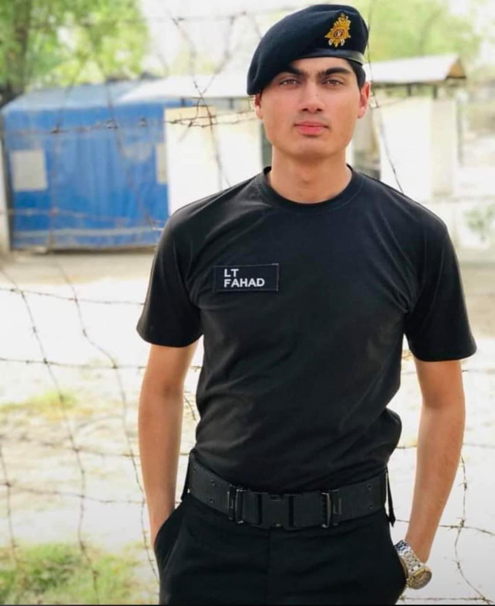 باپ یہ جنازہ کس طرح اٹھائے گا ، ماں جب اس بیٹے سے لپٹ کر روئے گی بہنیں جب بھائی کی لاش دیکھیں گی تو اس اٹھنے والے کہرام پر کونسی قیامت نہیں اٹھے گی ۔۔ ان جوانوں کا خون ریاست کے چارہ سازوں کے دامن پر تہمت ہے انھیں اپنی چارہ گری کا حساب دینا ہوگا آج سوال ہے کل جواب دینا ہوگا