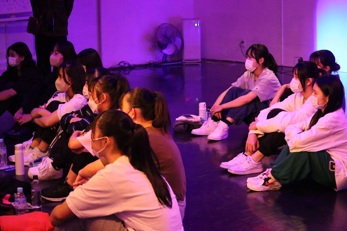 NVA_dancer's tweet photo. ⛄️12月18日スペシャルドリームキャンパス💫

D.LEAGUAで活躍中の
『SEPTENI RAPTURES 』MIYUさんが来校🔥

ダンスにおける基礎を徹底的に指導して頂き
苦戦しながらも楽しく学ぶことができました🥹

貴重なお時間ありがとうございました🤍❗️

#NVA  #SEPTENIRAPTURES #DLEAGUA #オープンキャンパス https://t.co/QQdDSJefGY