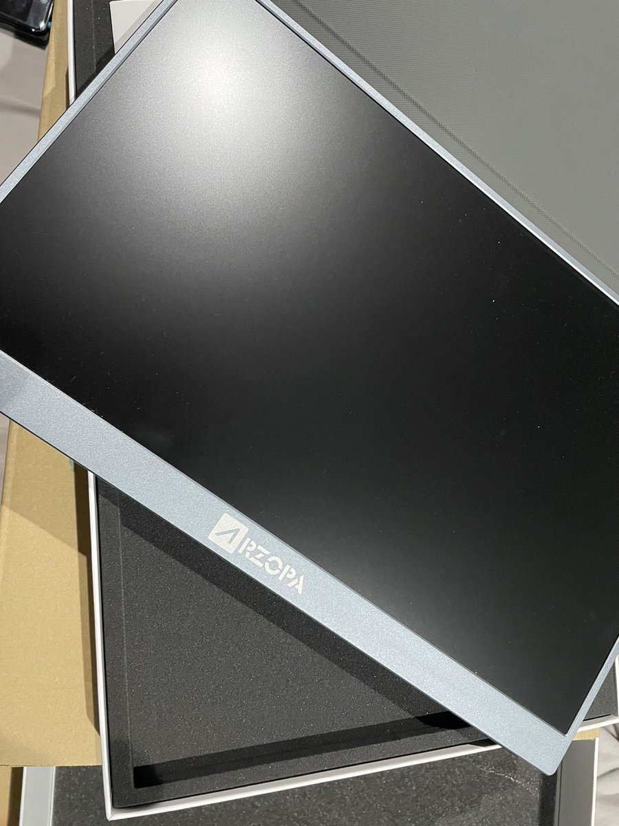 alto2106's tweet photo. 特に何も無いですがプレ企画🙄

MSI MAG B550 TOMAHAWK中古
モバイルモニター中古

一応動作確認してから送ります🫡

このアカウントをフォロー&amp;RT

期間は短いよ‼︎
27日23:59まで

注意事項お読みの上ご応募ください↓ https://t.co/UoJgzfOI8z