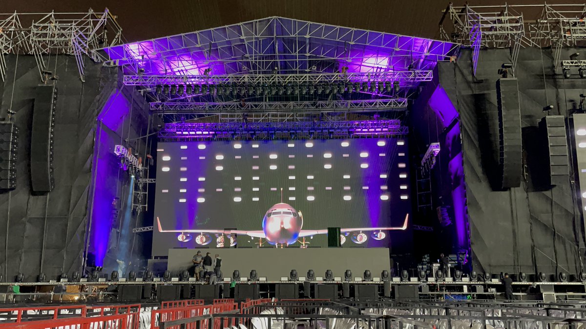novastartech's tweet photo. NovaStar #J6 #MCTRL4K project with Triad Producciones S.A.S in #colombia 🥳
What's better than a party? 🤩
Follow us to know more visual projects! 👏
#novastartech #party #festivel #concert #led #ledsolution #4k #LED #ledsolution #solutions #visual https://t.co/tjw97M0cRO