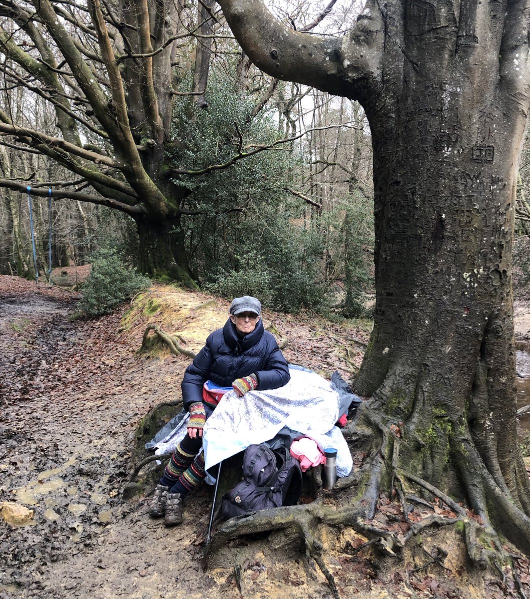 Rubbastuff's tweet photo. Who’s having a Boxing Day picnic?
📷Mum patiently waiting at the rope swing, Christmas Eve.
#picnic #picnicwalk #picnicadventure #picnicsincoolplaces #pacmat #pacmatpicnic #boxingday https://t.co/BHaUIya5Zr
