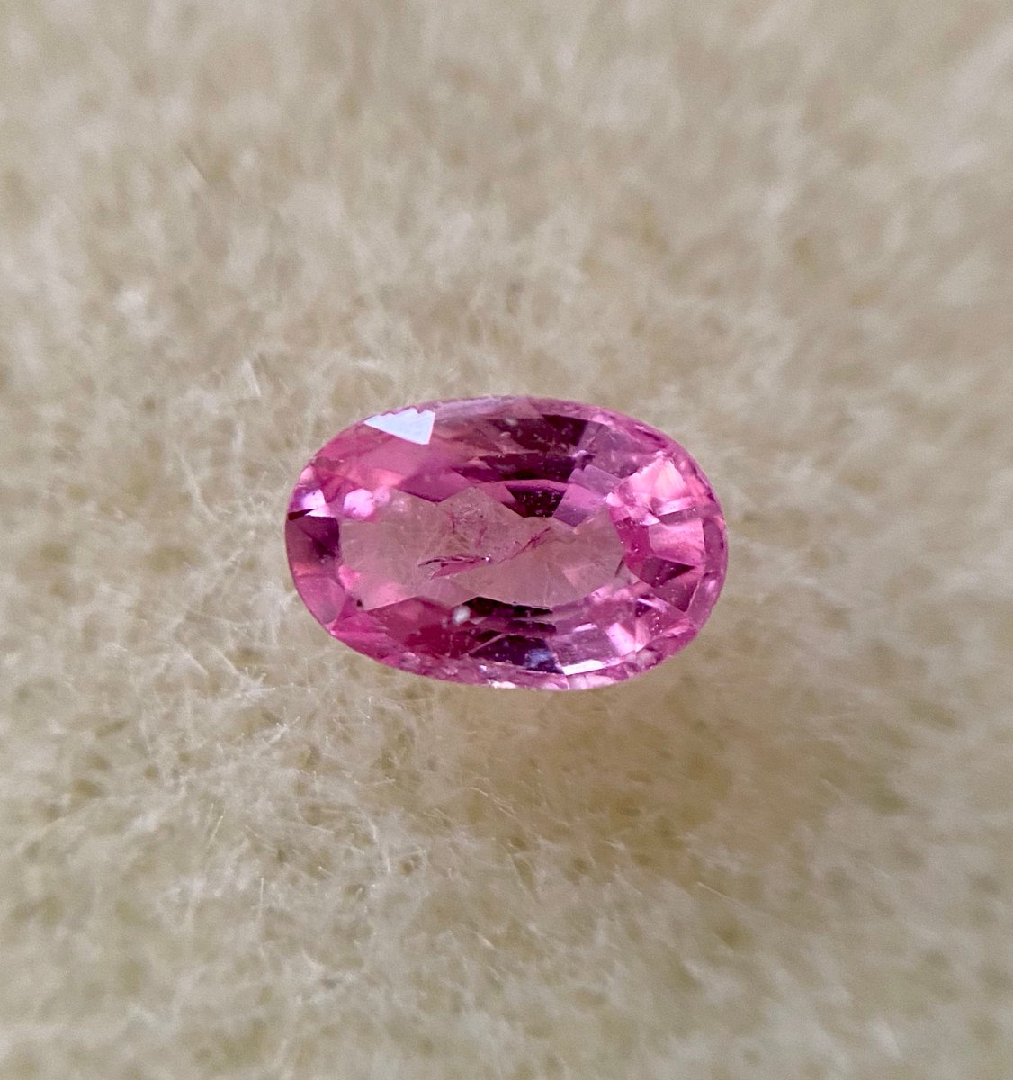 BySupply1's tweet photo. 0.57Ct Natural Ceylon Pink Sapphire Oval Cut Lot of 1 by BySupply https://t.co/Z6Q0cI8cYH #Etsy #bysupply #GemstoneForRing https://t.co/vsi0EeK0PD