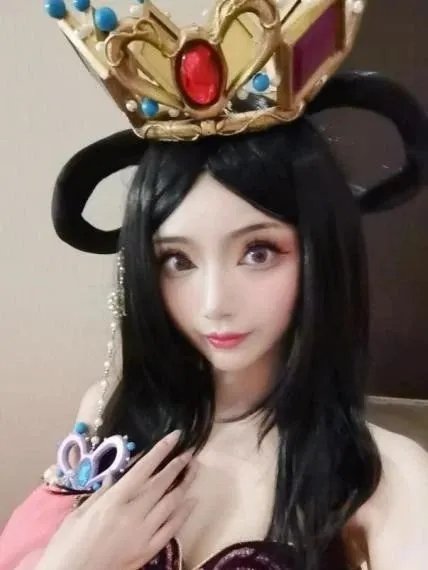 Yeloli520's tweet photo. 叶罗丽cos | 他们都是什么神仙coser？
叶罗丽真人秀节目华丽登场啦！

因为有热爱，所以渗透着背后梦想的原动力

她们将叶罗丽的美展现的淋漓尽致

今日是沉浸在这叶罗丽绝美cos风中的一天~ https://t.co/JHOulLCA67