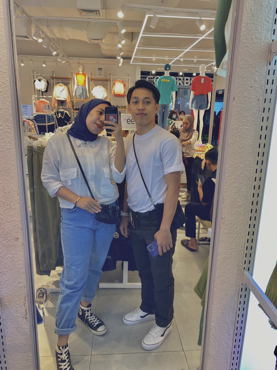 thanksnebula's tweet photo. gemes bgt aq dan suami❤️ https://t.co/bNhFdPB4TB