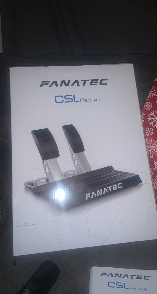 CSRBlitz's tweet image. Just a few more pieces and my new rig will be complete #fanatec