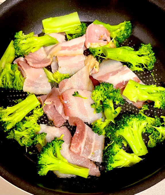 お昼は無性にパスタが食べたくなったので 