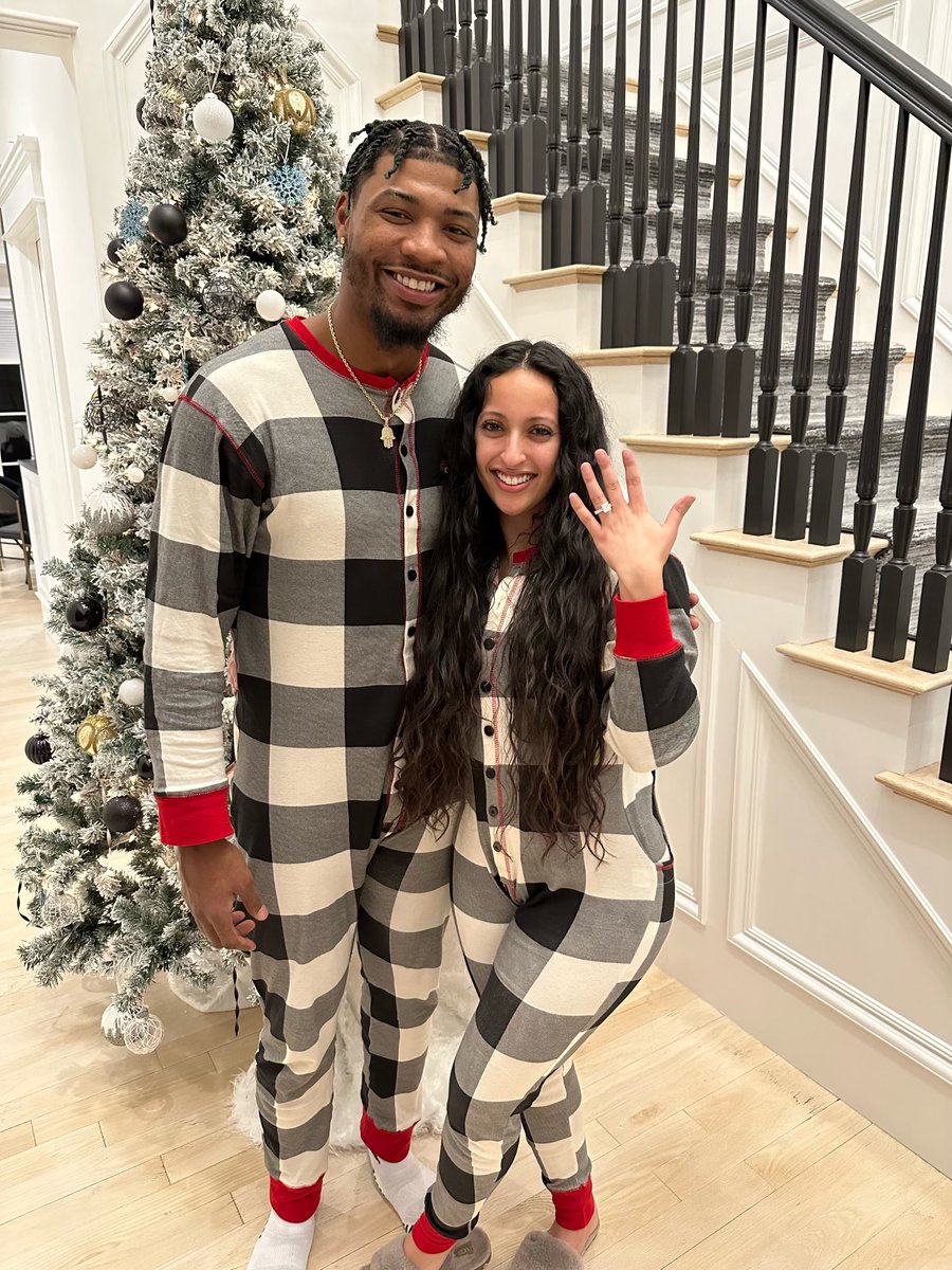marcus smart (@smart_ms3) on Twitter photo Oh I forgot the rest… Time for me to leave the single life. 
She said YES!!! (Whew) Oh I forgot the rest… Time for me to leave the single life. 
She said YES!!! (Whew)