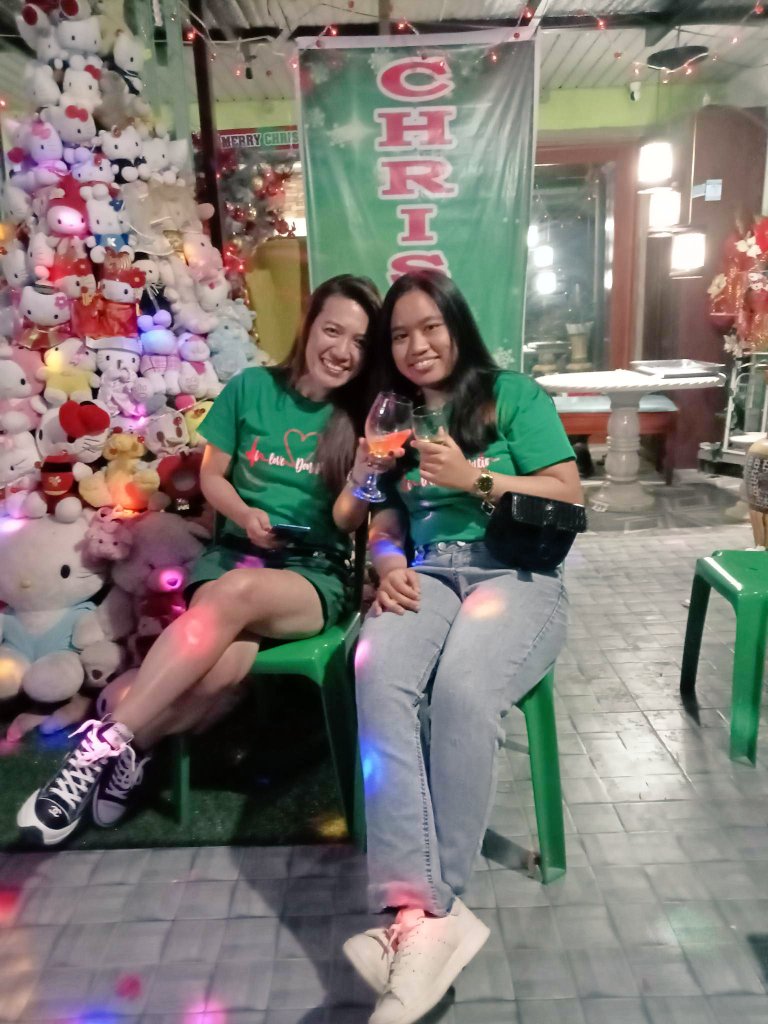 sweethartko's tweet photo. cheers Christmas 2022.🥰 https://t.co/wUQIfjP7P1