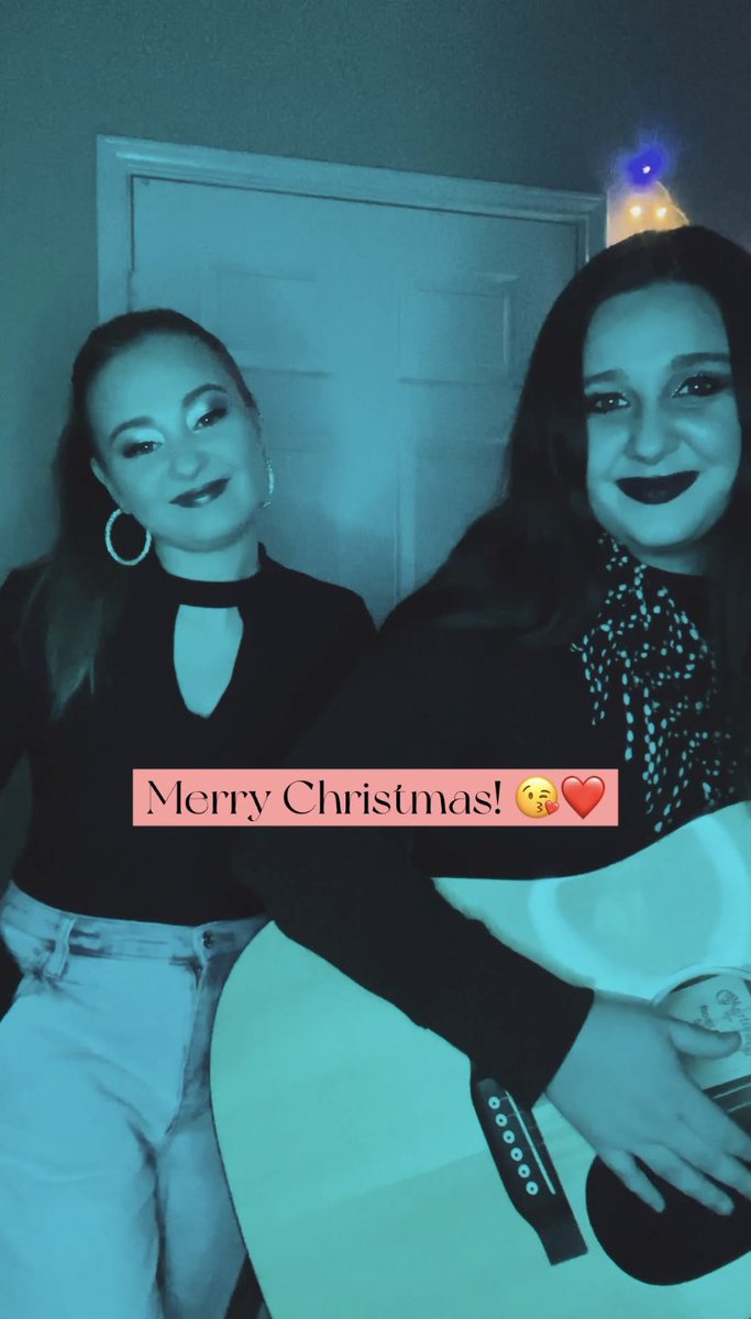 _therestless's tweet photo. Hope you all’s Christmas has been filled with so much light. We love you all! You are such gifts to us. Happy Holidays! ✨🤍🎶 

#GoodTidingsOfGreatJoy #MerryChristmasAndHappyNewYear #wewishyouamerrychristmas 
#itsthemostwonderfultimeoftheyear https://t.co/8jx0NIcvkO