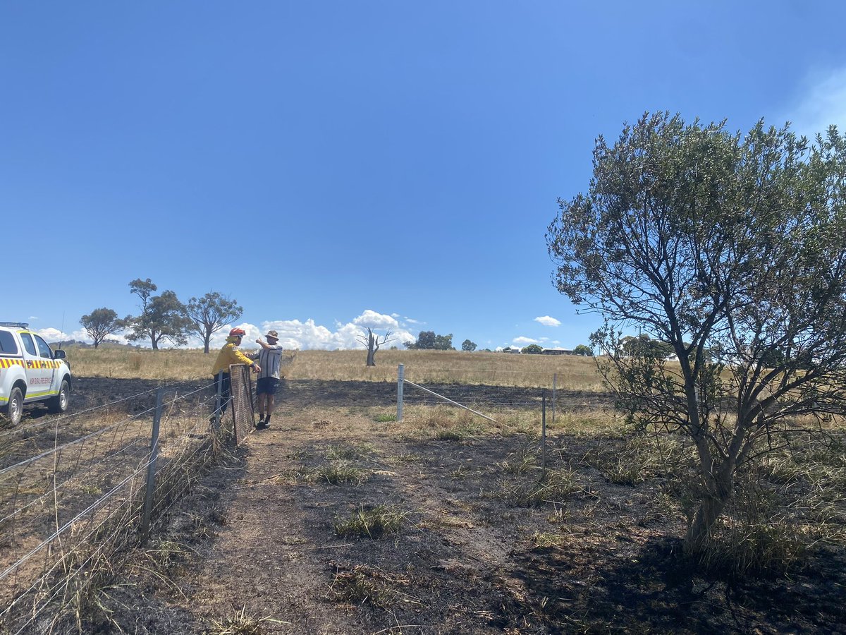 NSWRFS's tweet photo. We’ve already seen a number of grass fires start after only a few warm &amp; windy days. The Abattoir Rd Fire, near Mudgee burnt through 8ha before being contained by #NSWRFS &amp; @FRNSW firefighters. It’s important to understand your risk &amp; prepare accordingly. https://t.co/UML44DAGKs https://t.co/n0u2p89EwI