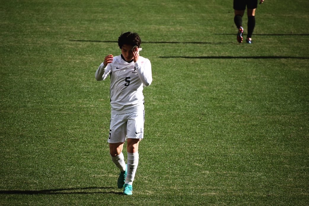 makimaki_1210's tweet photo. インカレ3位で大学サッカー引退しました。夏には関東1位と日本1位、冬には全国3位と最高の景色を見ることができたのは国士舘familyのおかげです。最高に濃い4年間をありがとうございました。

来年からはSC相模原のために全力で闘います。応援よろしくお願いします！

#国士舘大学
#SC相模原 https://t.co/KwlwAsWSIK