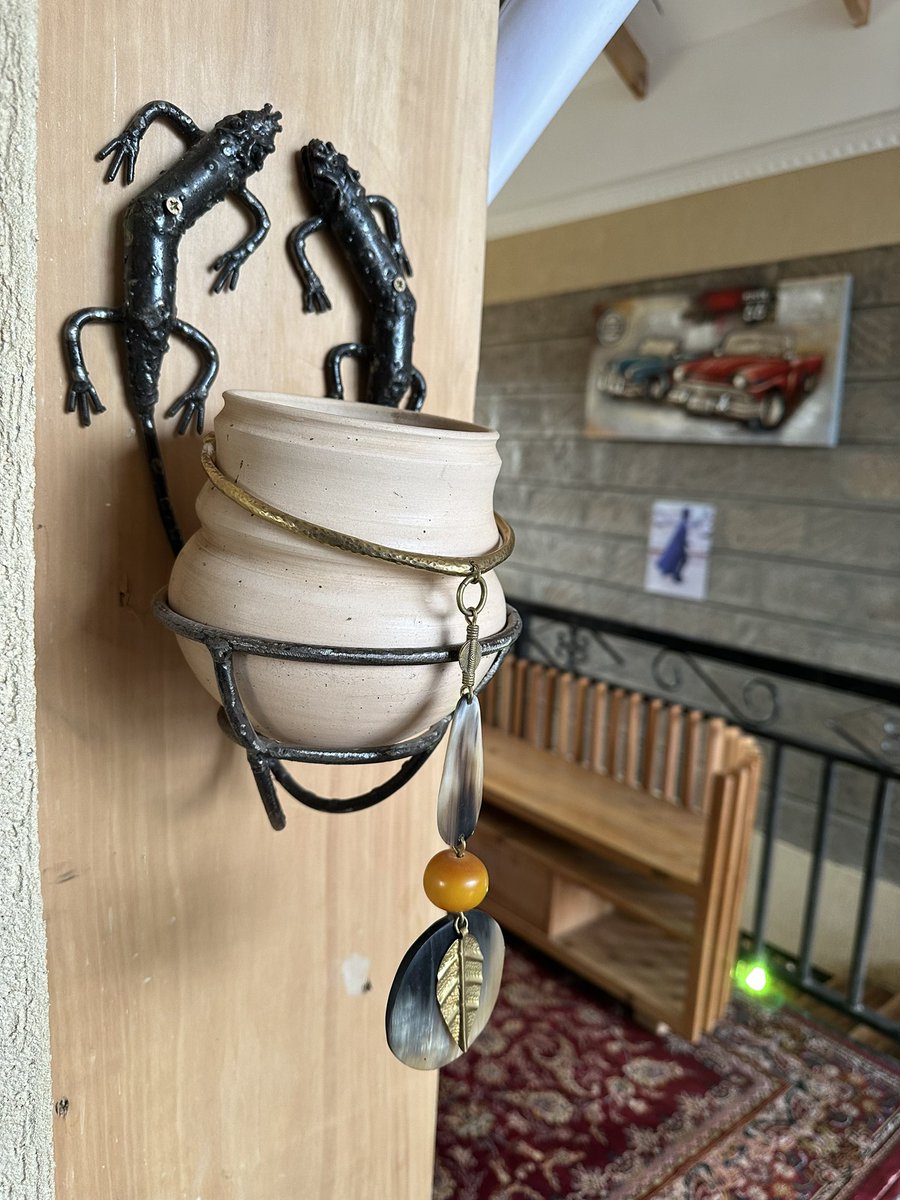 dnahinga's tweet image. When building, add things to the house that give your heart joy.

The house is your outermost garment. 

When your strength is low, you will rejoice at all the work of your hands. And yiur joy will be full again. 🫶🏿

#PracticeNotes
#SkinInTheGame
#HoS 
#BuildWellLiveWell 
🛠️🙌🏿