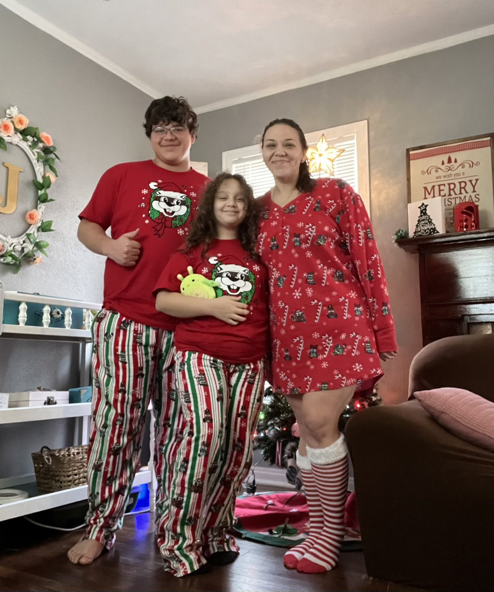 Ms_NJohnson's tweet photo. Merry Christmas! ❤️🎄 https://t.co/rx5fWOHBJf
