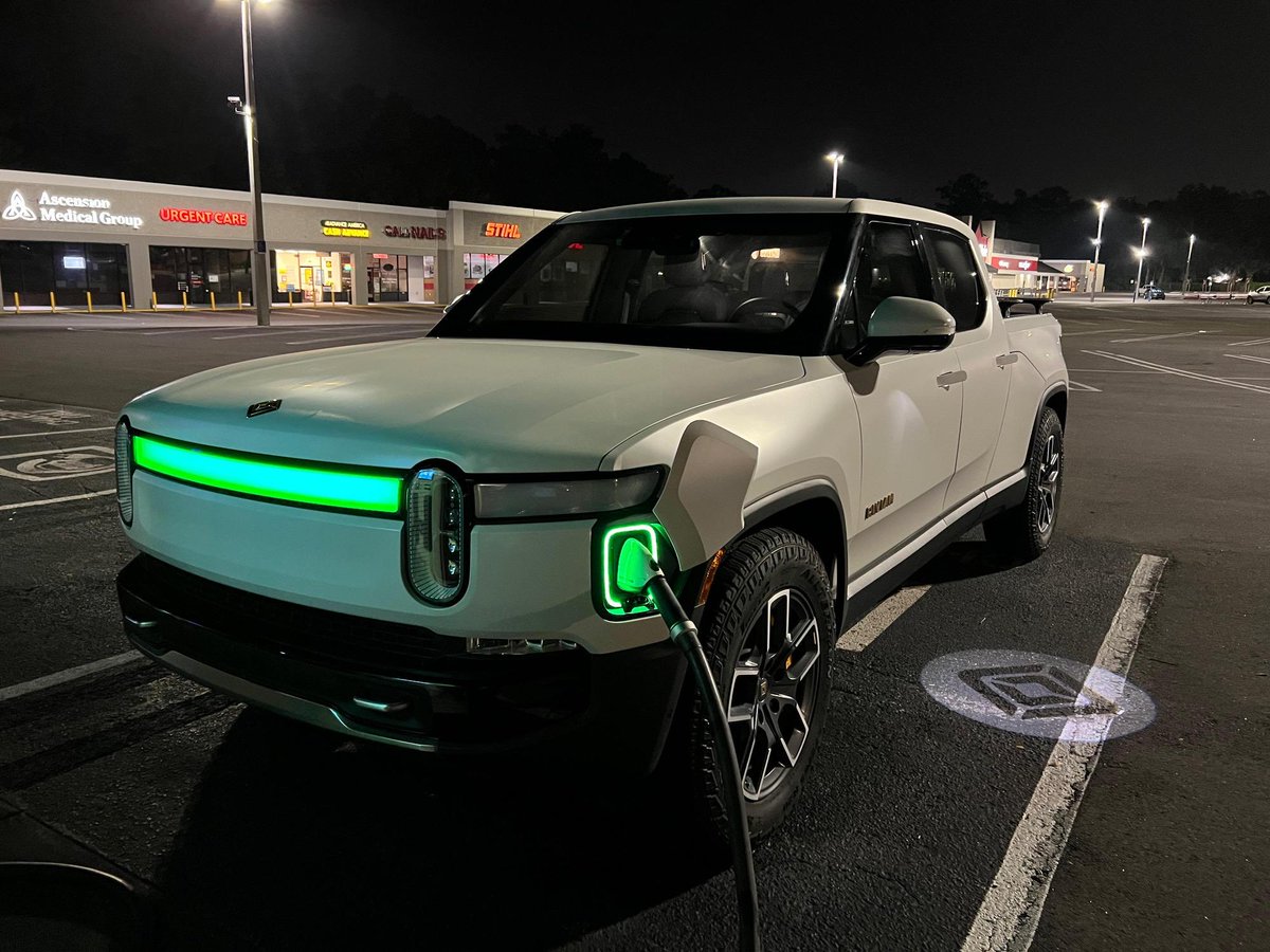 Branden Flasch on Twitter "There are so many Rivian and Lightning