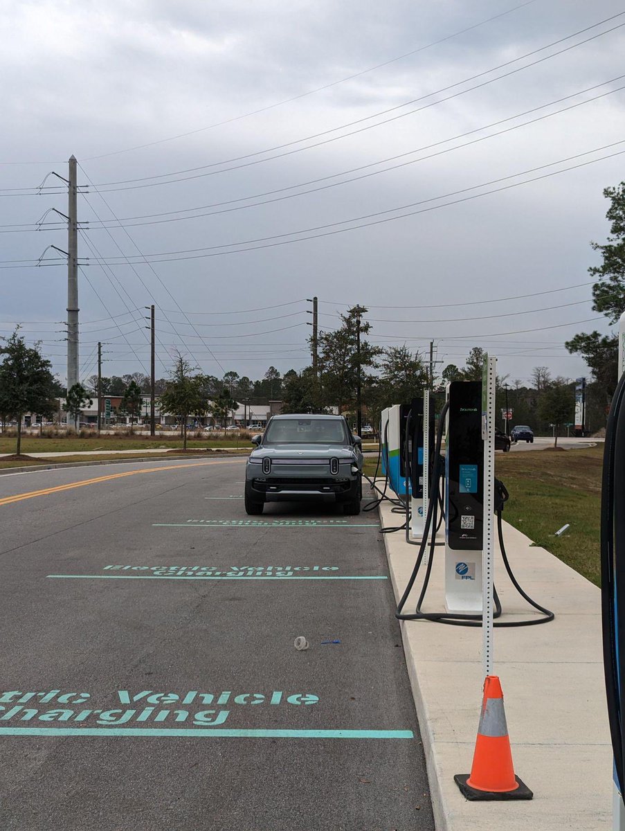 Branden Flasch on Twitter "There are so many Rivian and Lightning