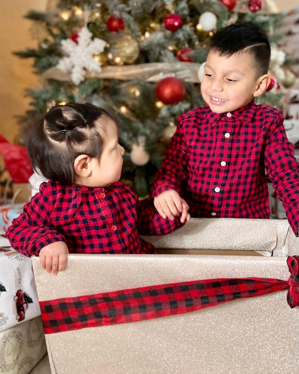 NancyMercado000's tweet photo. My Little Loves🎄 https://t.co/RvWYGJBCZu