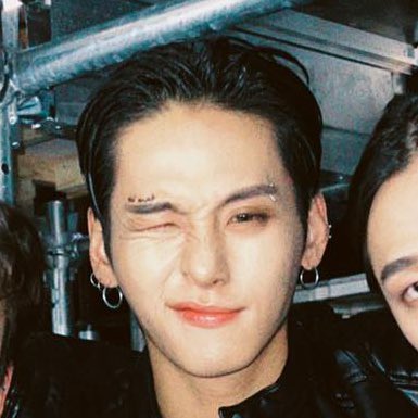 #새프로필사진
크리스마스가 끝났기 때문에 인장 바꿈🫶