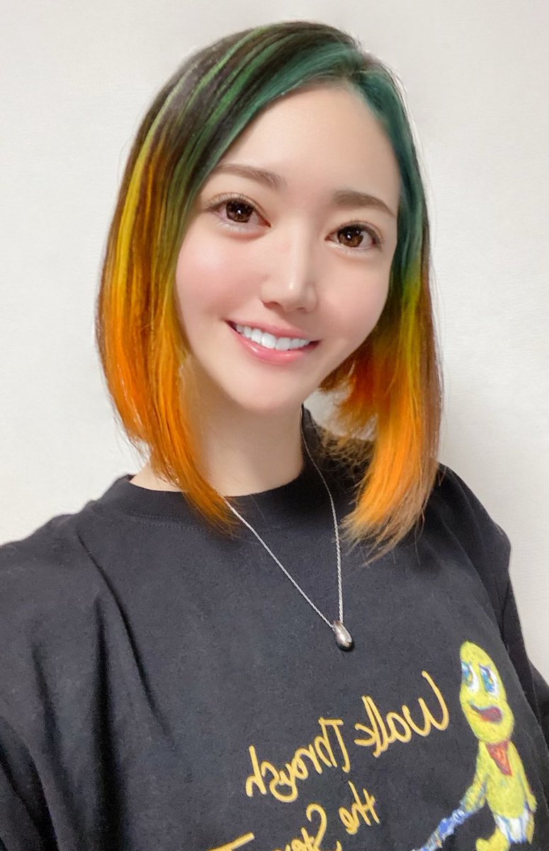 Nekoteto on Twitter: "おはようせかい☀️꙳ ︎⧾·⬞⸋⸰ 大好きなピーナッツくんのTシャツ着て寝起きもご満悦🥜 さすがに