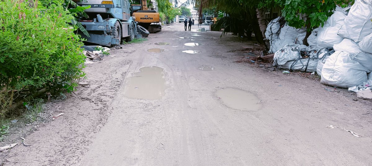 hmuaz93's tweet photo. @hdcmaldives Thilafushi magu hadhaairu mithankolhu vess hadhaaliyyaa aanmunah faseyha vaane. Vehicle vess dhuhvey vareh noon mihaaru. @MoNPHImv https://t.co/ynHxFi4dT1