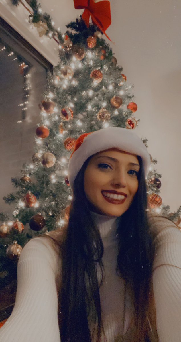 I hope you all had a wonderful Christmas with your family.. ❤️

Unfortunately i couldn’t ..my family lives 5,350 miles away .. 
I really miss them but I know that they are all good and that’s all that matters ❤️

#MerryChristmas and #goodnight to all !!

#NFTCommunity