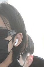 anyway it seems like mingyu either found his airpods or he bought a new one 😆 i hope he will not lose them this time 😭