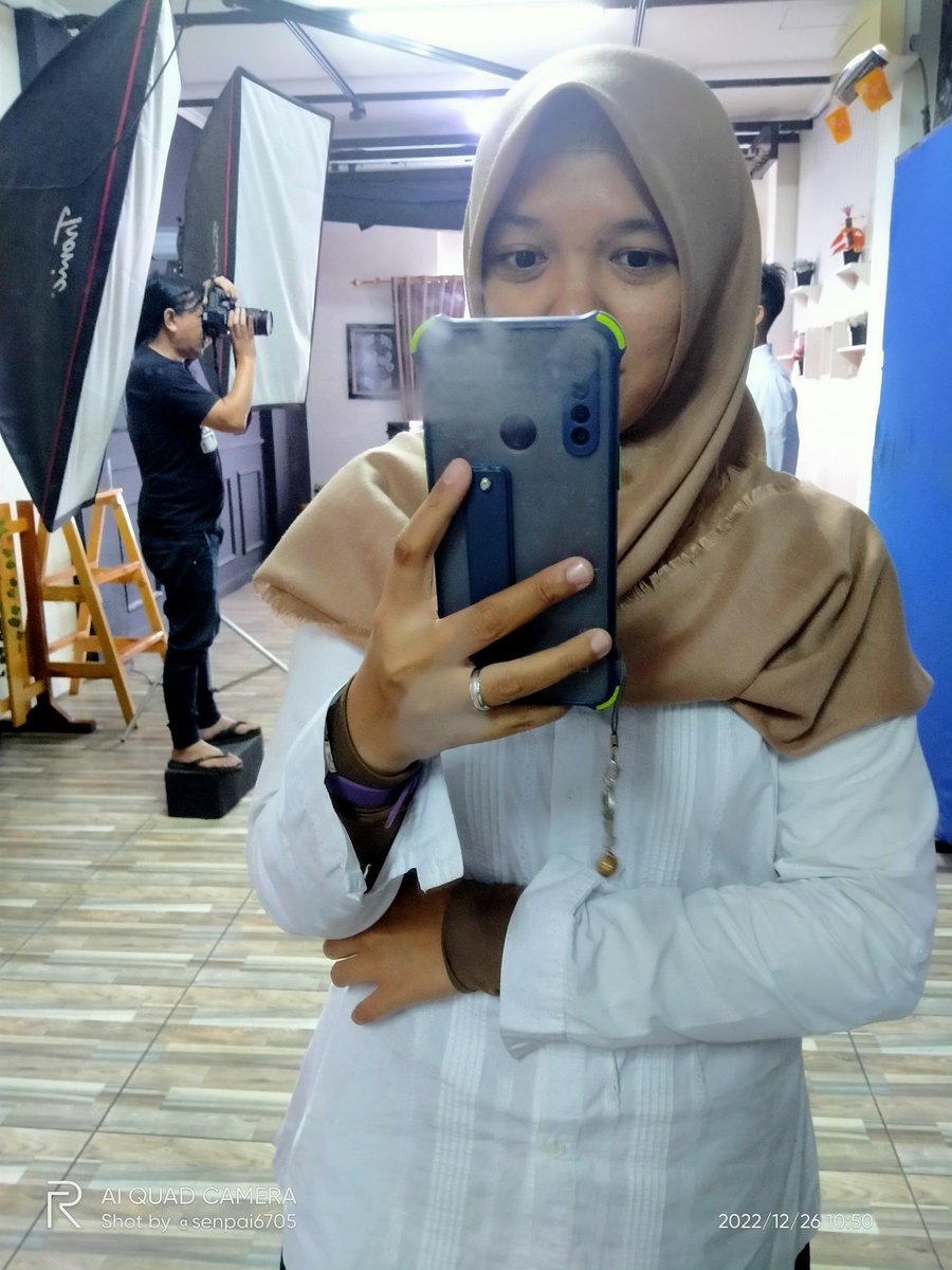 senpai6705's tweet photo. Mirror selfie emang paling waaaw 😁😁 https://t.co/5X5vJSfJ52