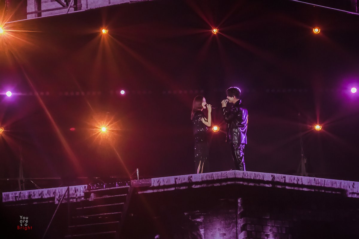 uAreSoBright's tweet photo. ชุดที่ร้องโชว์กับน้องอิงค์ คือชุดที่หล่อที่สุด คหสต  #BrightWinConcert [4] #bbrightvc https://t.co/MLZbZM9U8A