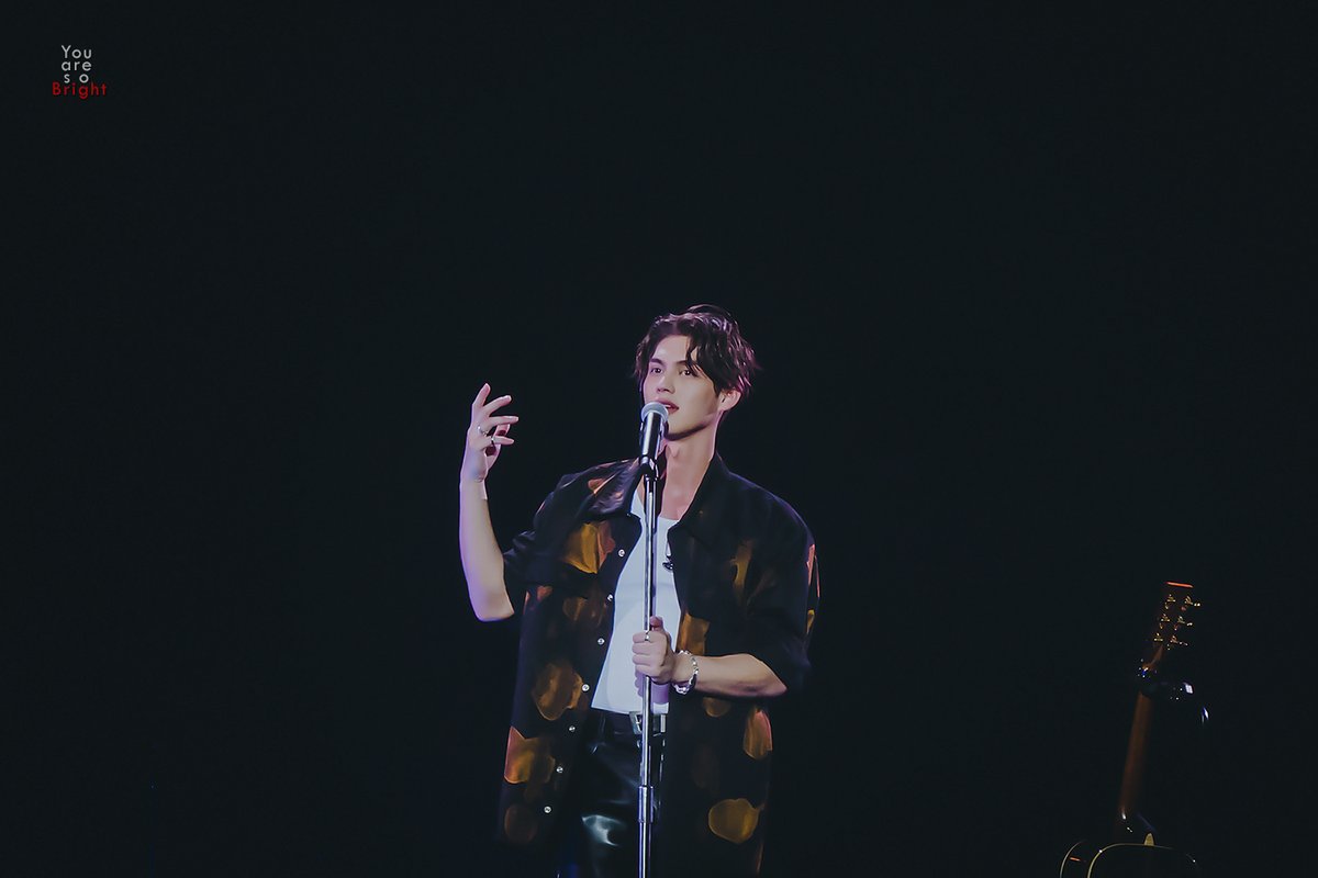 uAreSoBright's tweet photo. ระหว่างทาง  #BrightWinConcert [5] #bbrightvc https://t.co/tkb9rP0Qgd