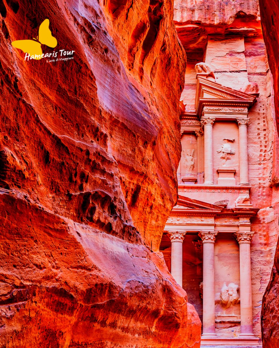 HamearisTour's tweet photo. ✈✈ SUPER OPPORTUNITA'✈✈ GIORDANIA

Il Regno Hashemita di Giordania, che affascinava gli antichi viaggiatori, continua ad incantare con il suo mix di modernità e tradizione. 

Dal selvaggio splendore del Wadi Rum al caotico centro urbano di Amman; dai maestosi resti di… https://t.co/qsn9HyPflr