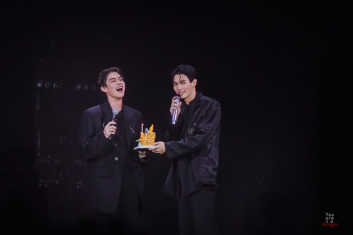 uAreSoBright's tweet photo. โดยรวมแล้ว เป็นคอนเสิร์ตที่ประทับใจมากค่ะ อยู่ให้เรารักไปอีกนานๆ นะคะ  #BrightWinConcert [8-จบ] #bbrightvc https://t.co/FUvtSXYvhR